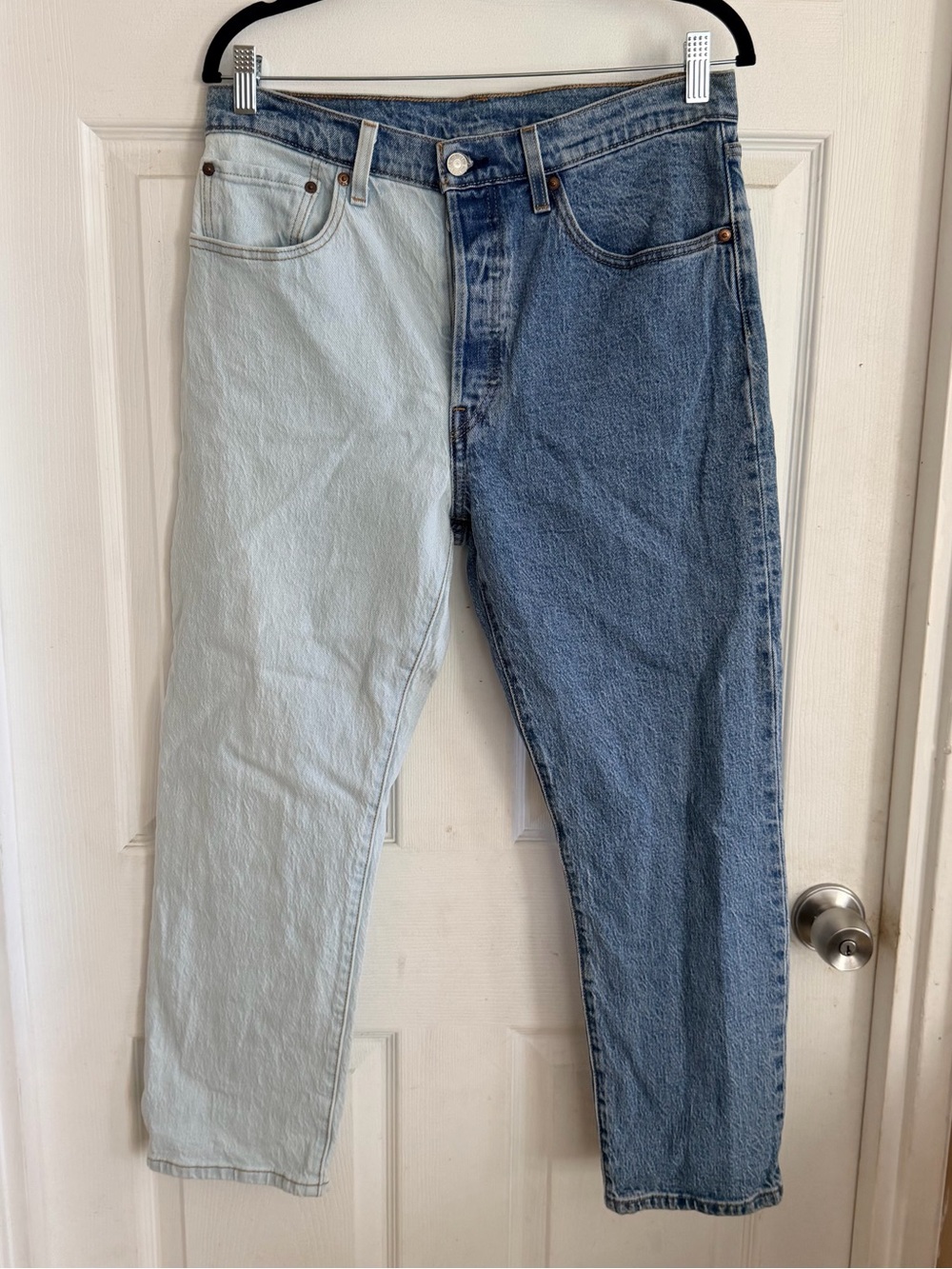 Levi’s cropped denim jean, two-toned. W30, L26